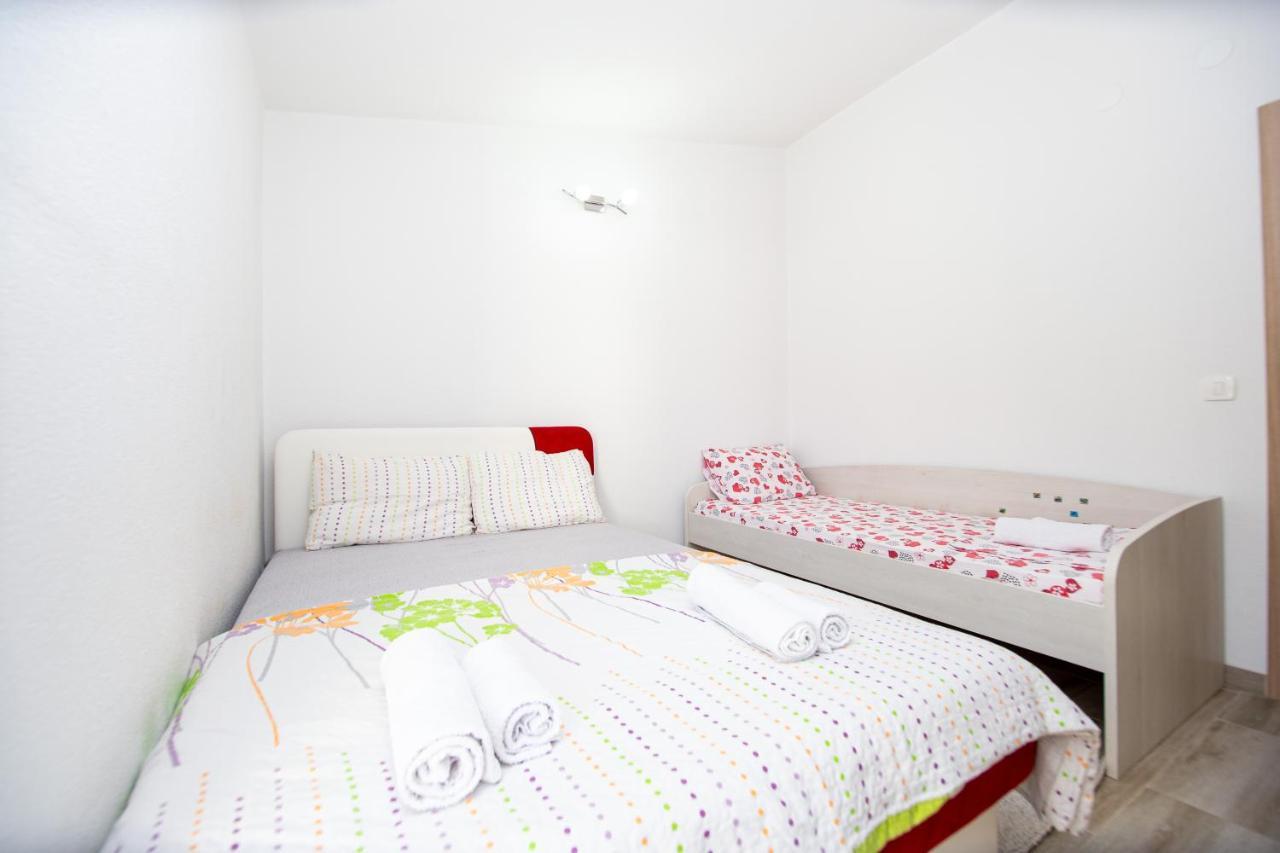 Lana Apartman Prčanj Kültér fotó